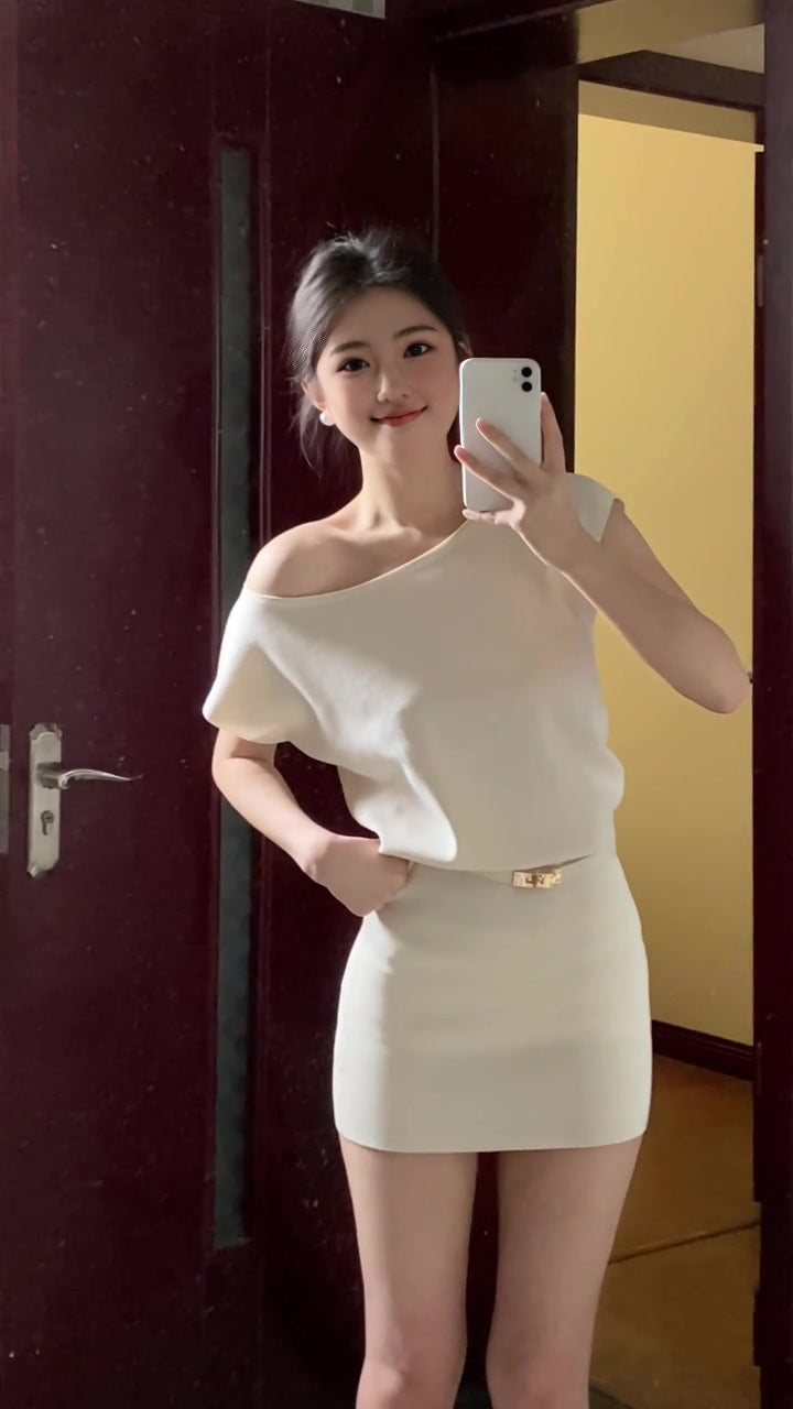 Beautiful white knitted dress gentle temperament waist hip short skirt R0803