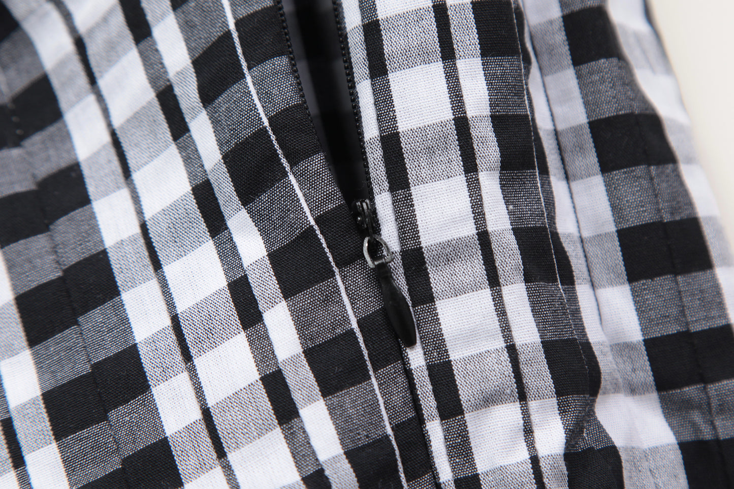 Literary style retro black and white plaid waist short-sleeved dress summer mini skirt R3099