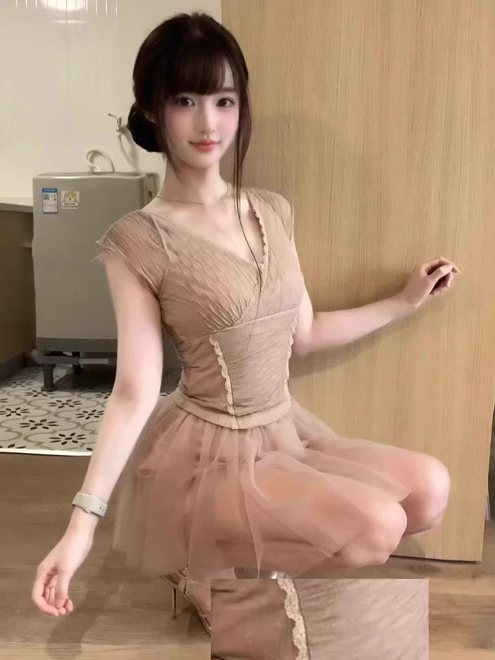 Gentle temperament v-neck sleeveless top mesh skirt beautiful two-piece suit R0870