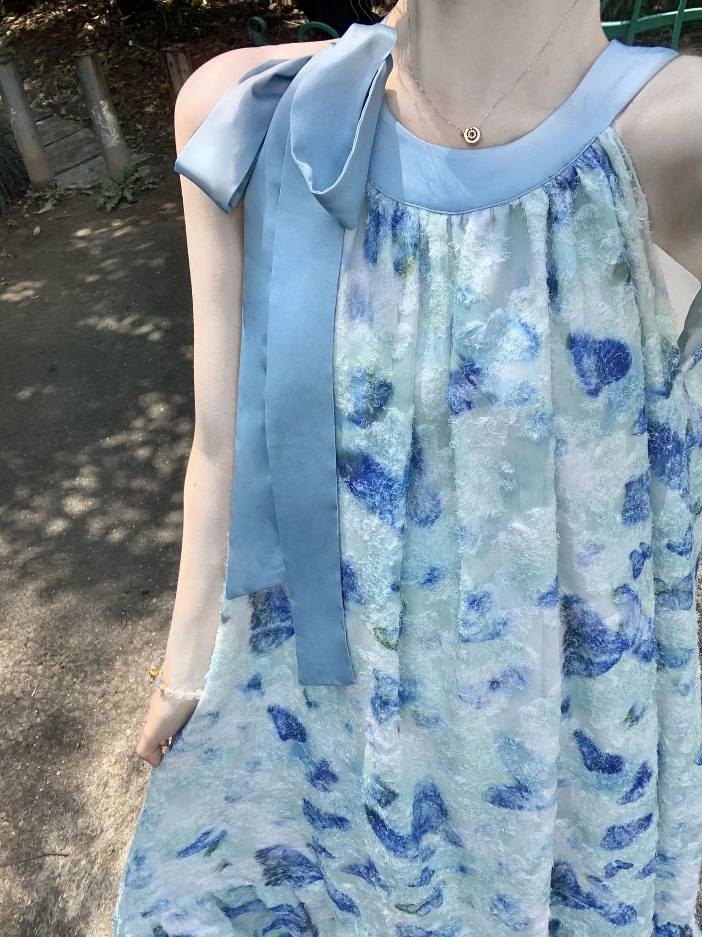 Butterfly floral lace-up halter neck dress gentle style temperament long skirt R0754