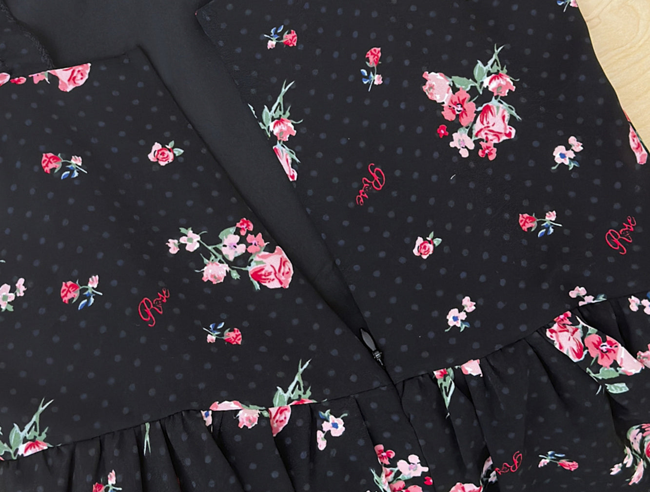 French retro black floral dress for women in summer with small temperament waist suspender skirt R0026