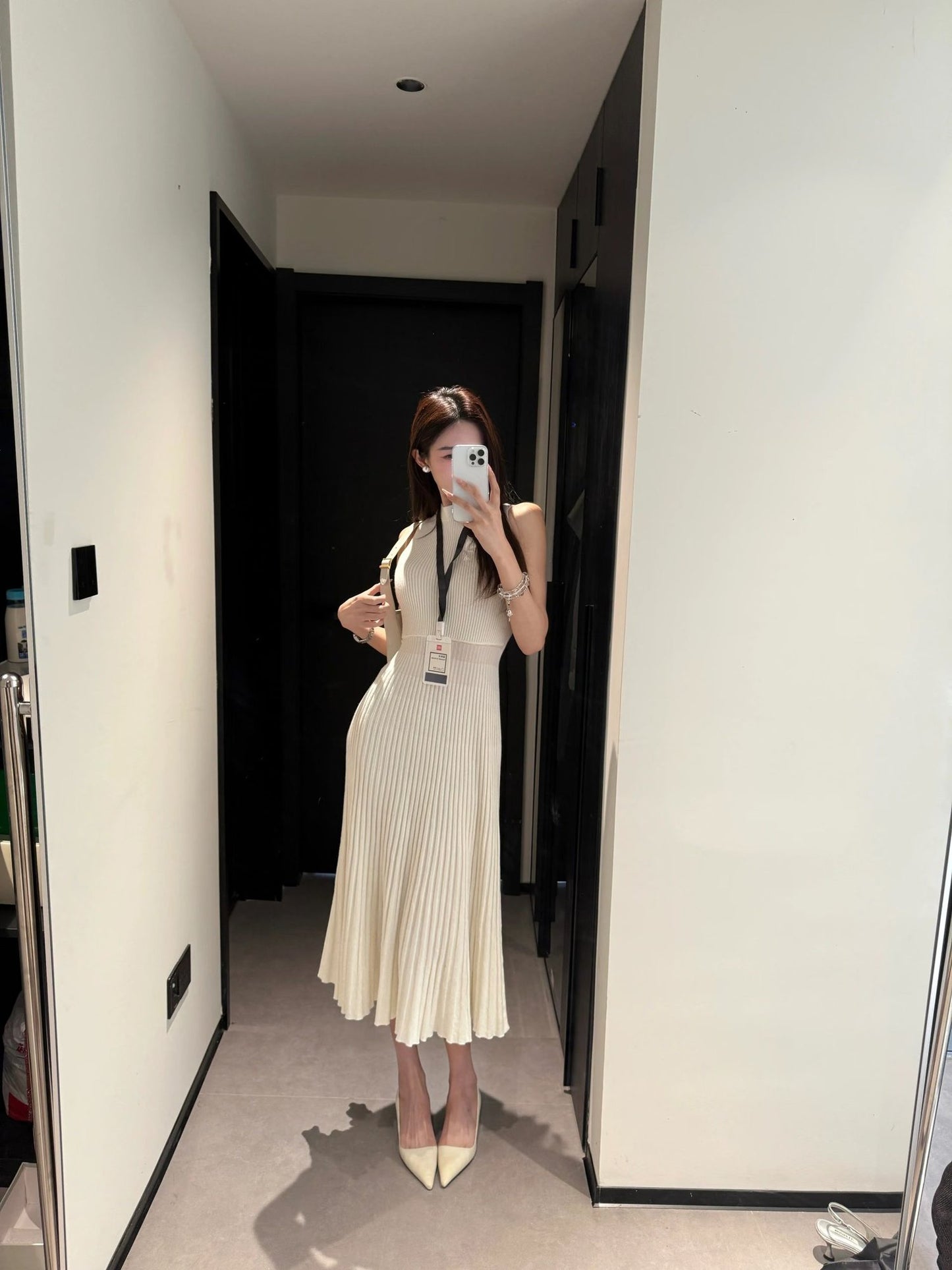 White hollow sleeveless knitted dress waist slim long skirt 2025 new R0580