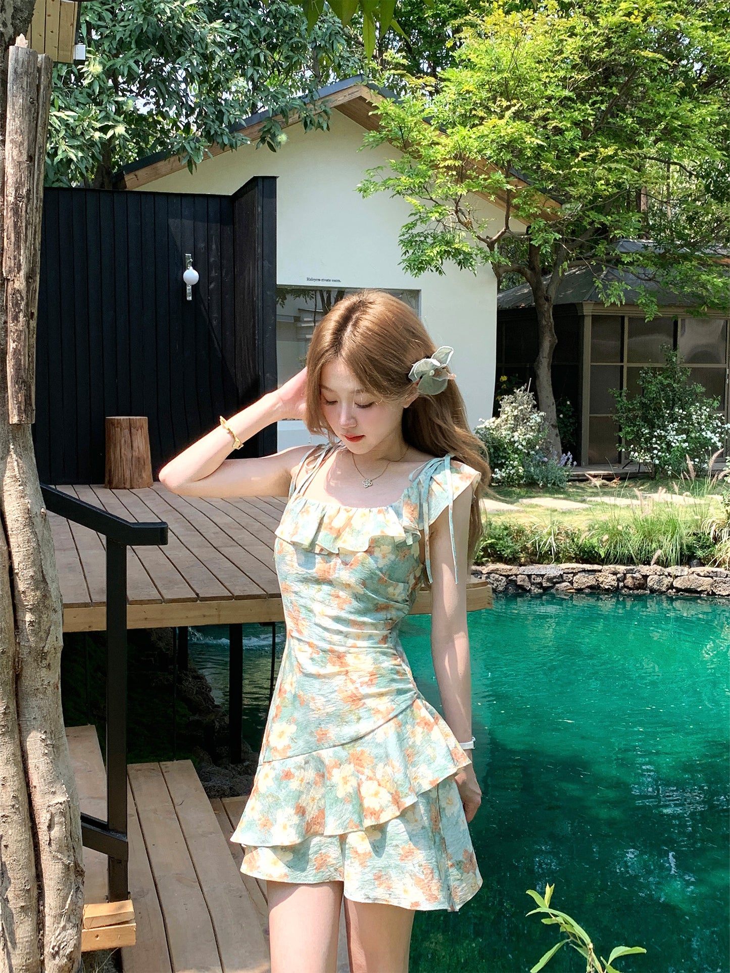 Green oil painting waist dress holiday design suspenders floral dress women summer R3909