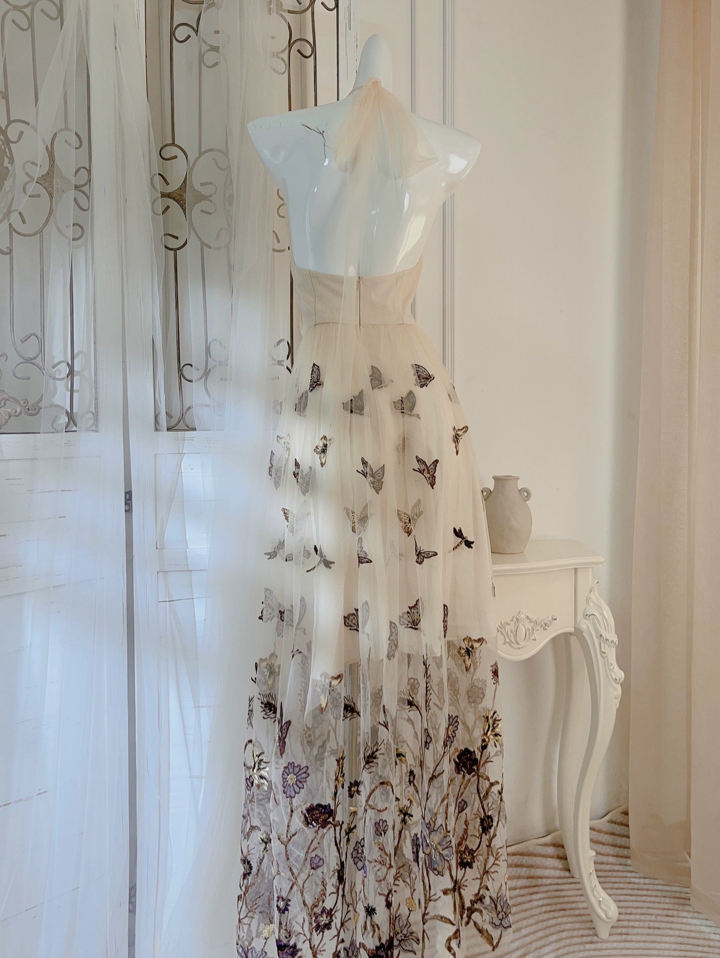 sleeveless V-neck halter neck holiday dress for women S5988