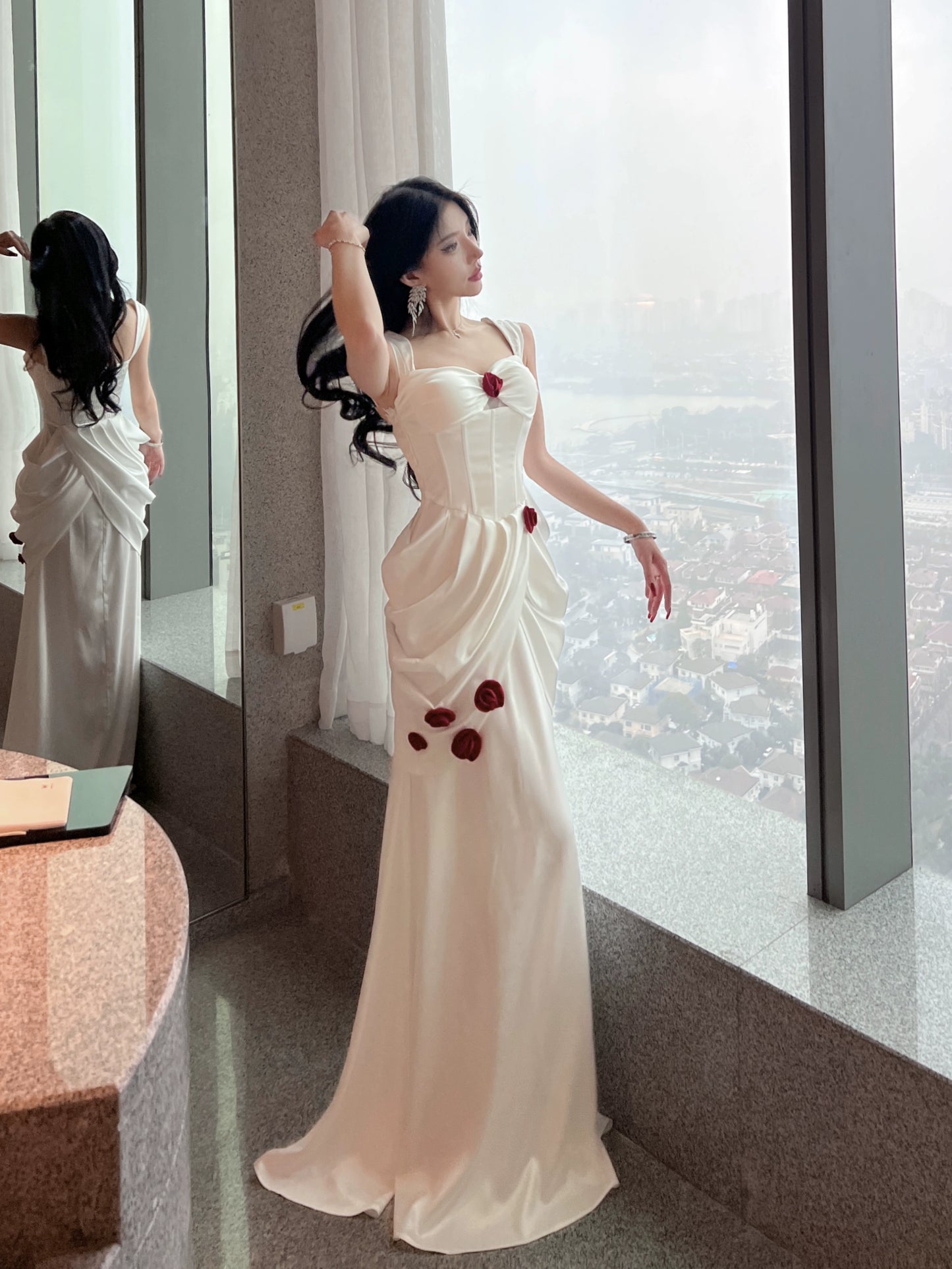 Engagement dress celebrity banquet white satin suspender dress S5774