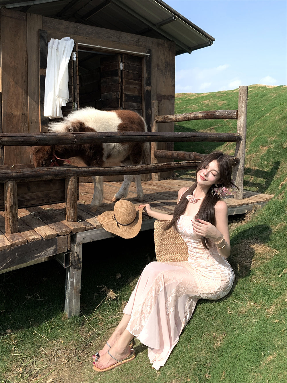 Pink floral suspender dress, beautiful waist, slim fit, hip fishtail skirt R0631