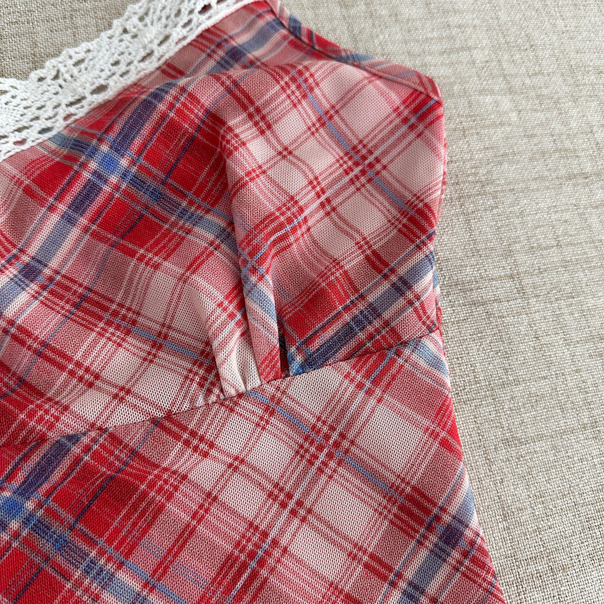 Tea break French plaid suspender dress 2025 new lace temperament long dress R0051