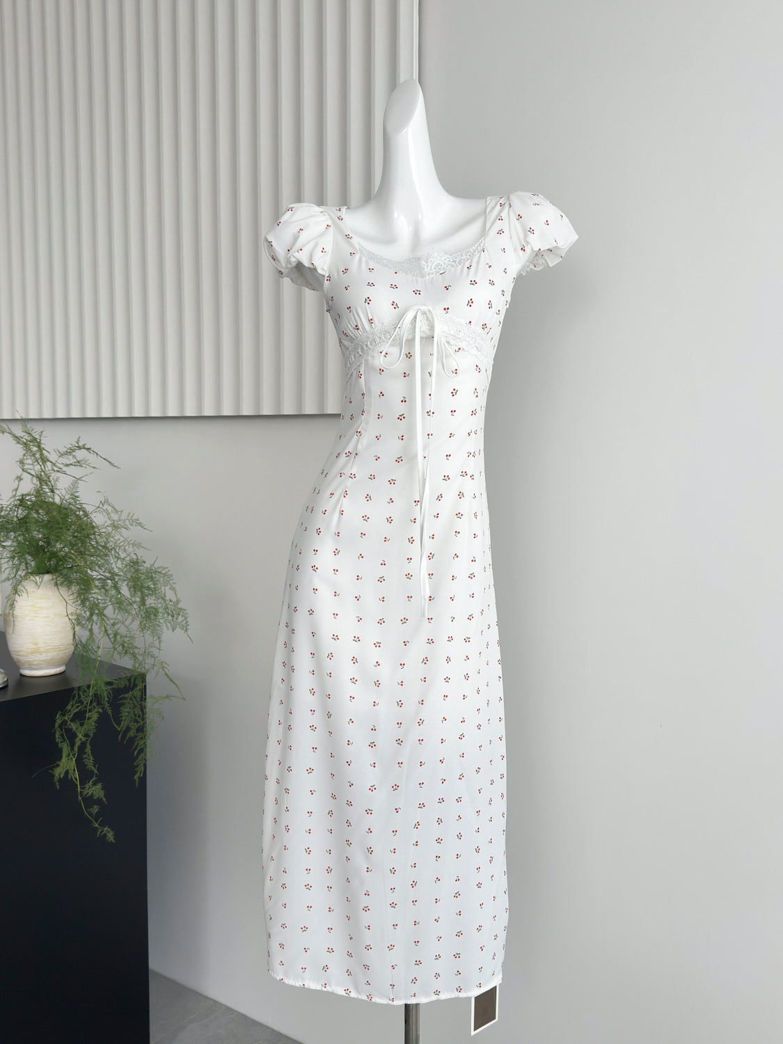 Neckline lace polka dot long skirt French style waist slimming skirt R2085