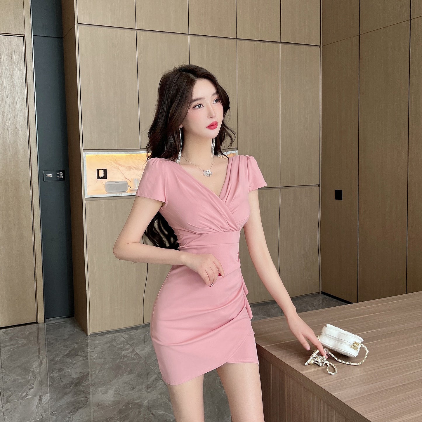 Fashion short-sleeved dress irregular waist slimming French temperament pure desire V-neck hip skirt R3672