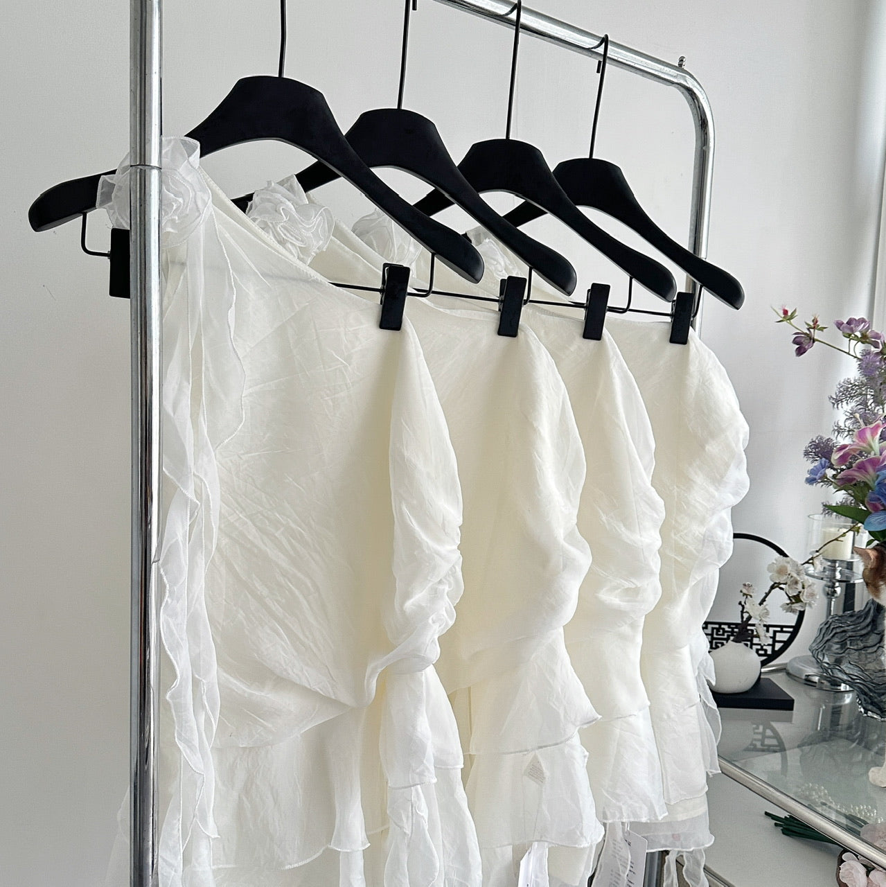 New White Off-shoulder Chiffon Dress Waist Short Fairy Cake Skirt with Flowers R1989