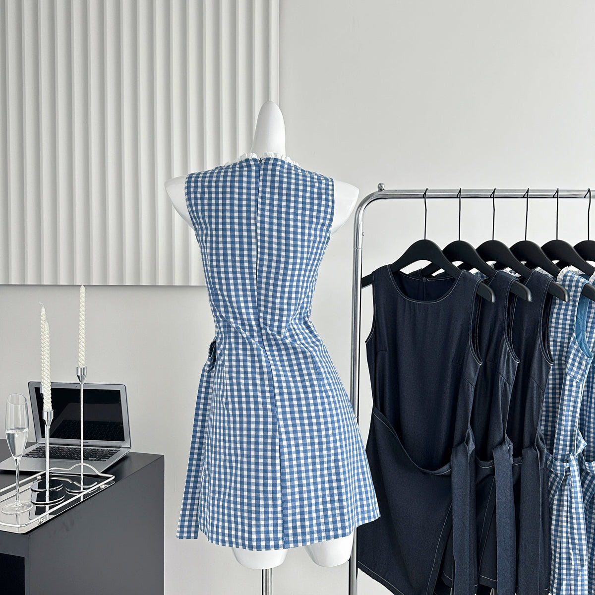 Two-tone sleeveless round neck dress with waist tie short skirt R1985