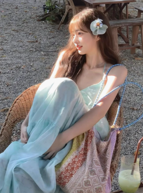 Beach vacation V-neck halter dress gentle temperament waist A-line long skirt R0244