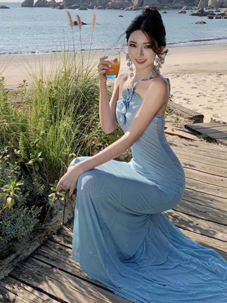 Gentle holiday style backless halter neck long skirt three-dimensional flower tail dress dress R0245