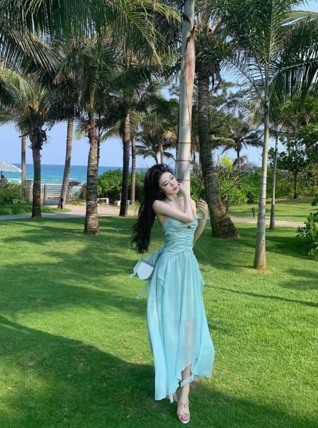 French fairy style blue halter neck suspender dress seaside super fairy pure backless long dress R0250