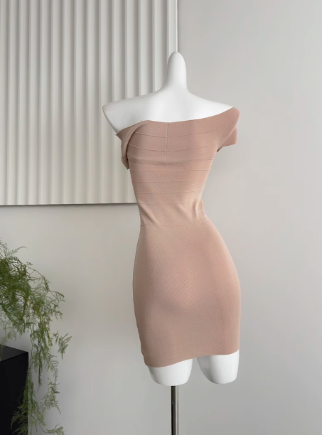 Cross-knitted dress, one-shoulder design, hip skirt, slim fit, ice silk short skirt R0266