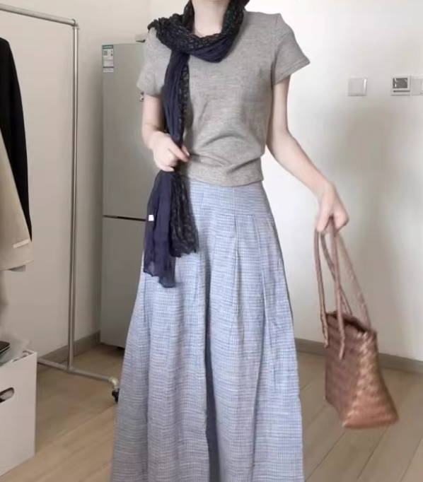 Relaxed wear suit casual gray short-sleeved T-shirt A-line skirt 2025 R0829