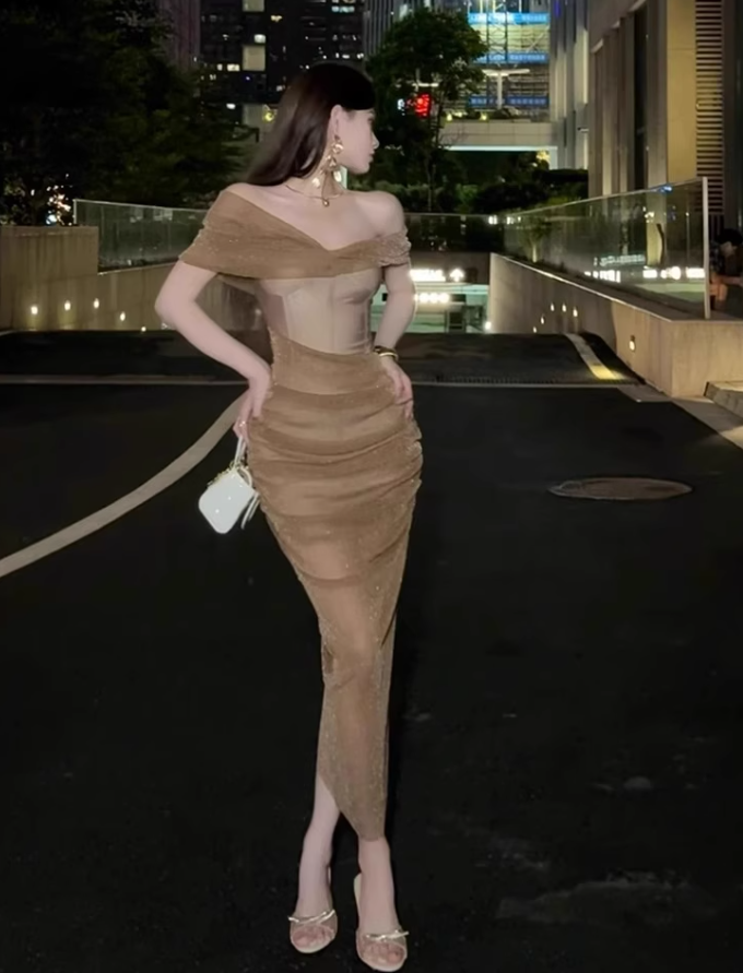 French high-grade mesh one-shoulder dress 2025 pleated waist hip skirt R1222