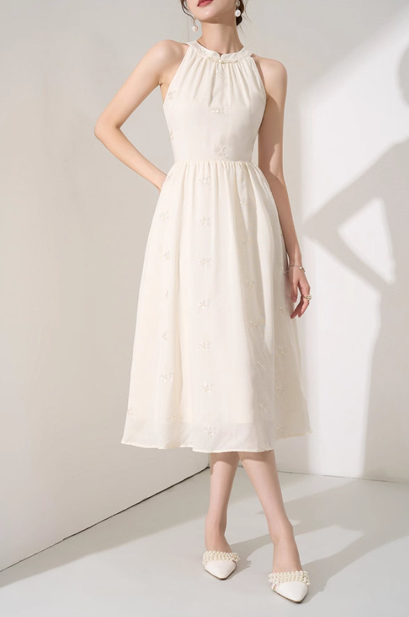 Niche design halter neck dress new summer high-end mid-length French temperament waist skirt R4255