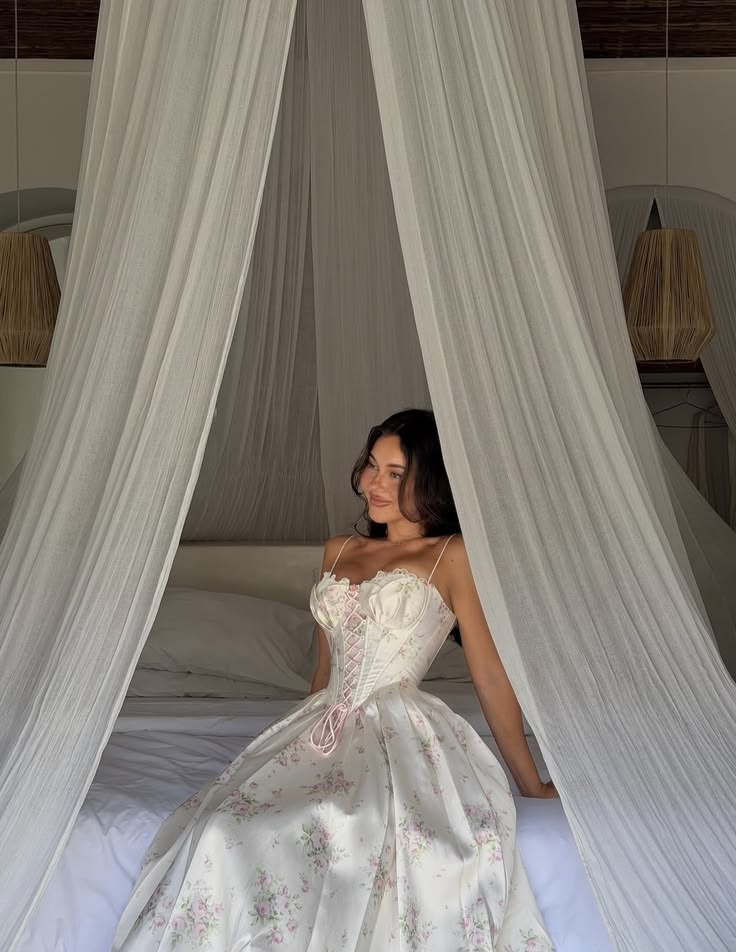 Princess Clean Floral Prom Gown White Women's Corset Maxi Birthday Dress — Fall Outfit 2026 New RS3071