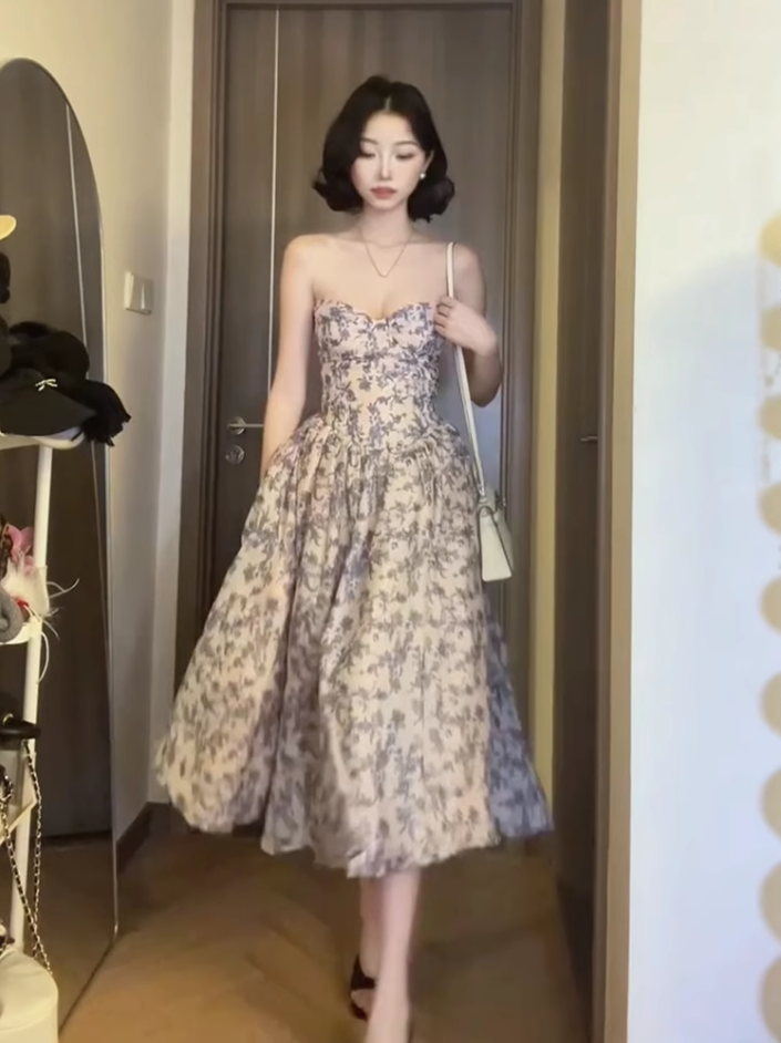 2025 elegant blue and white porcelain tube top dress with waist and wide swing R1267