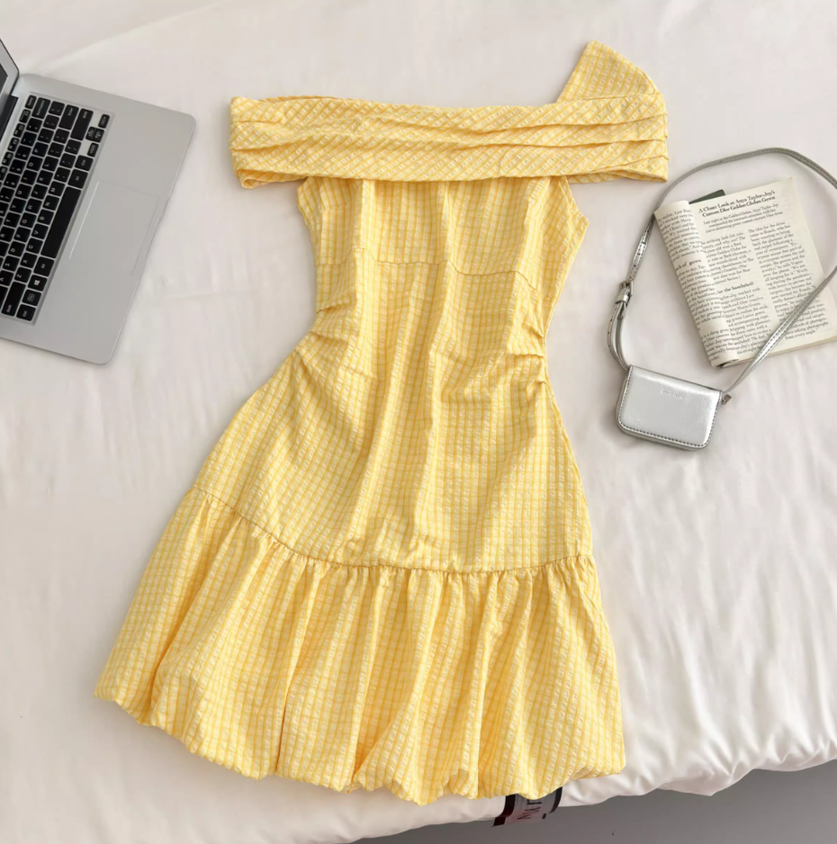 Off-shoulder yellow plaid bud texture A-line elastic waist dress R2065