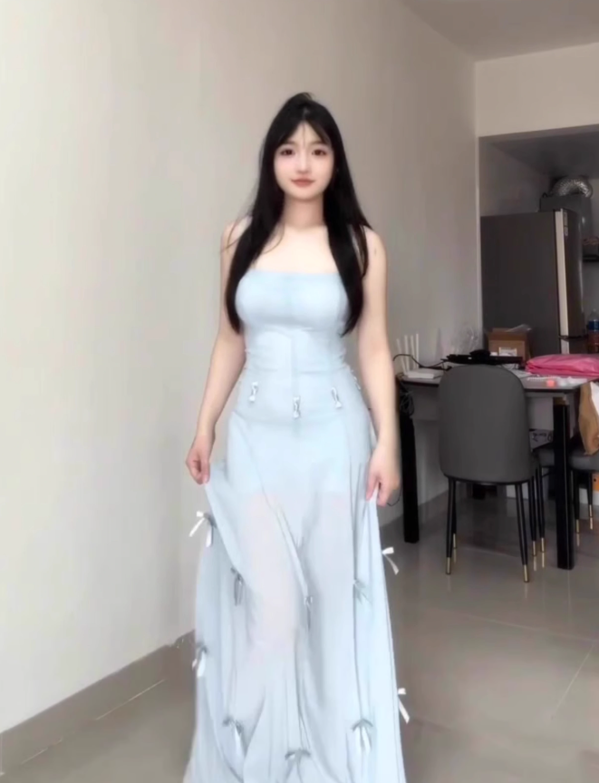 One dress with multiple wears Blue bow suspender dress Gentle temperament waist A-line long skirt R0464