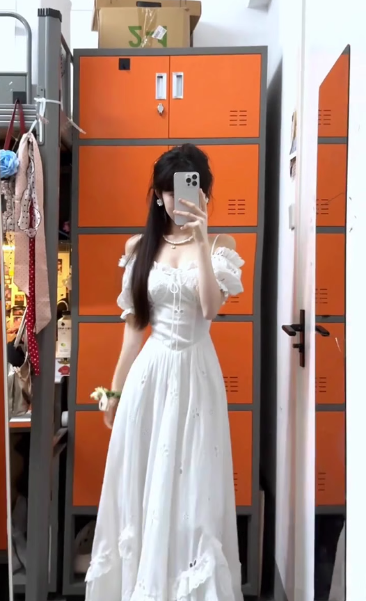 Gentle style white hollow suspender dress unique waist temperament long skirt R0509