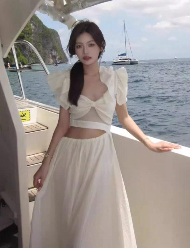 Super fairy long skirt with small flying sleeves white waist-baring dress holiday beach skirt R1607