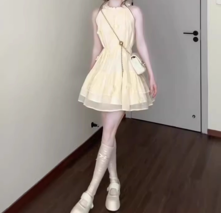 Gentle and sweet style flower halter neck dress beautiful waist A-line short skirt R0750