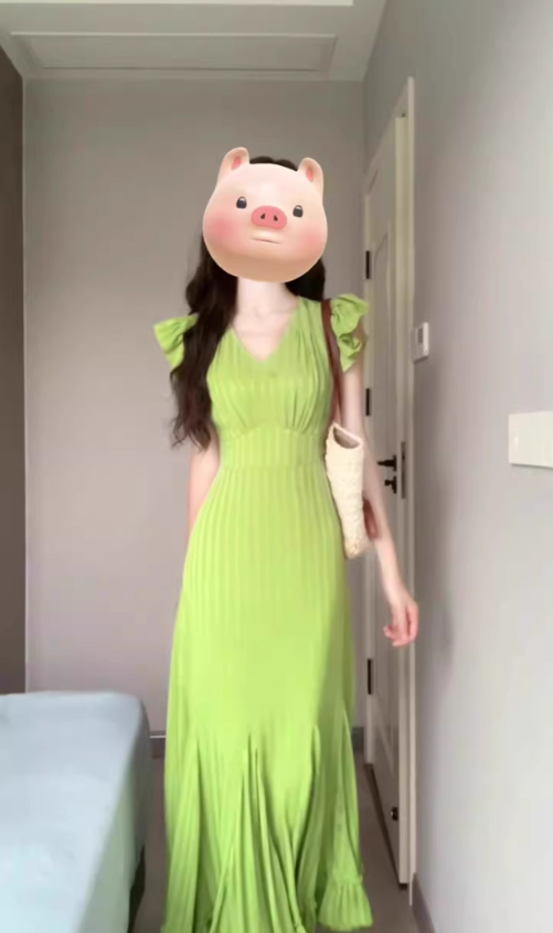 French retro green small flying sleeve dress high-end v-neck temperament step by step lotus fishtail skirt R0451