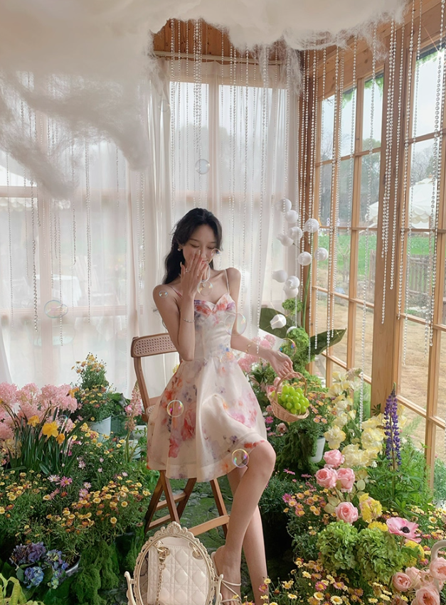Beautiful printed suspender dress for summer unique and beautiful waist slimming princess dress R4213