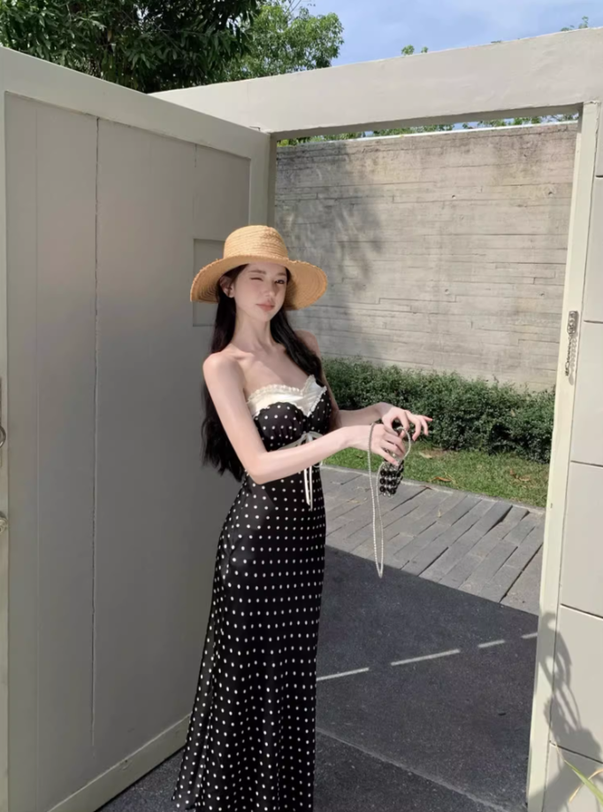 Temperament lace polka dot one-shoulder tube top dress with slim waist and hip-hugging long skirt R0581