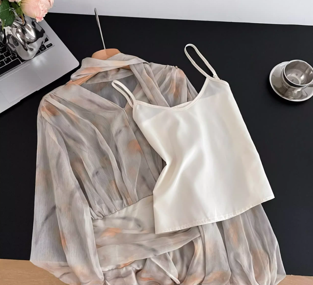 Long-sleeved V-neck puff sleeve chiffon yellow floral dress two-piece waisted short skirt R2022