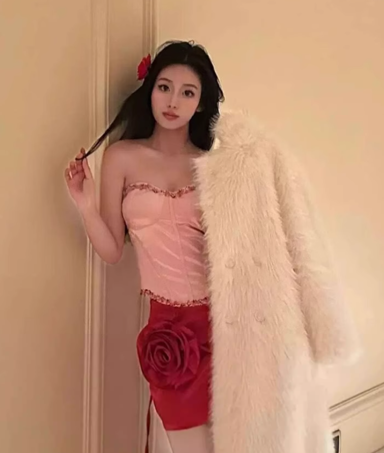 Embroidered tube top 2025 plus size design three-dimensional rose skirt suit R1248