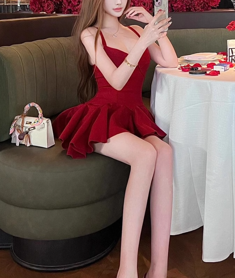 French red suspender dress for women with temperament waist irregular puffy skirt R3141