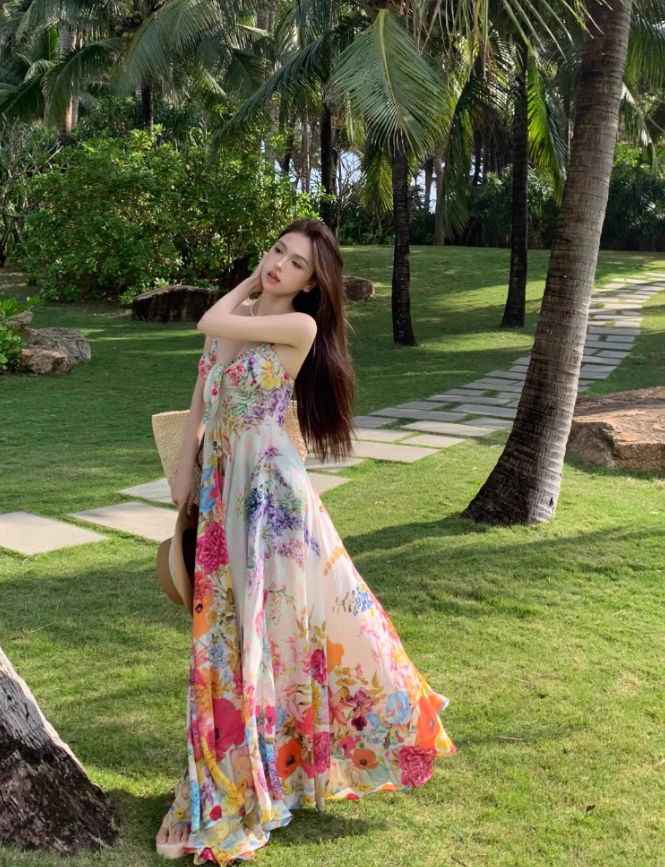 Beautiful little skirt for vacation, high-end floral suspender dress, fairy temperament long skirt 2025 R0480