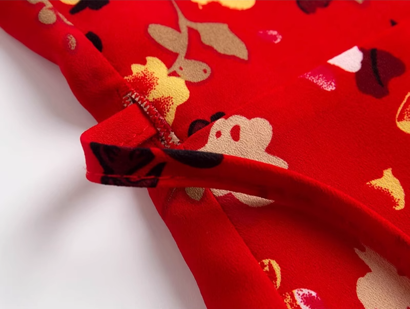 2025 Summer New Red Floral V-neck Wrap One-piece Tea Break Short Sleeve Dress R0948