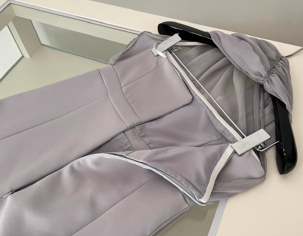 Waist-hugging diamond bow pleated dress with slim fit and temperament R2082