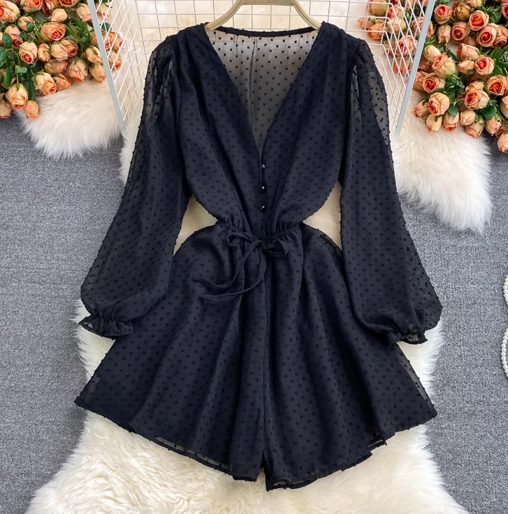 New fashion loose v-neck single-breasted waist strap chiffon puff sleeve jumpsuit wide-leg shorts trend R0350
