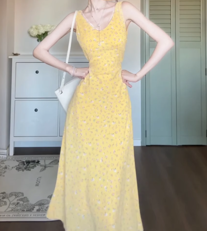 V-neck sleeveless yellow floral dress 2025 new waist long skirt R0804