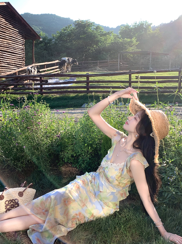 Romantic vacation floral ruffled V-neck dress for women, new style waist slimming long dress R4376