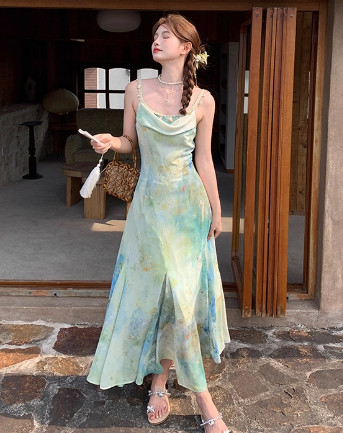 Waist-hugging, swaying neckline, gradient color fishtail A-line dress, summer French temperament suspender skirt R4701