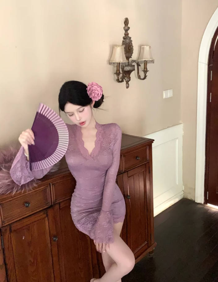 Pure desire style V-neck trumpet sleeve lace dress 2025 hot girl waist hip skirt R1079