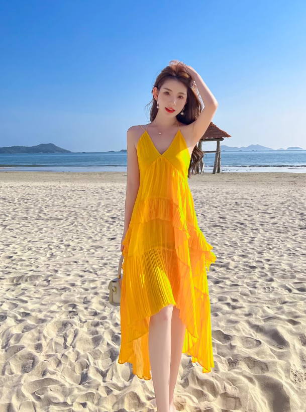 Yellow V-neck design backless dress tutu skirt irregular pleated beach suspender dress R0200