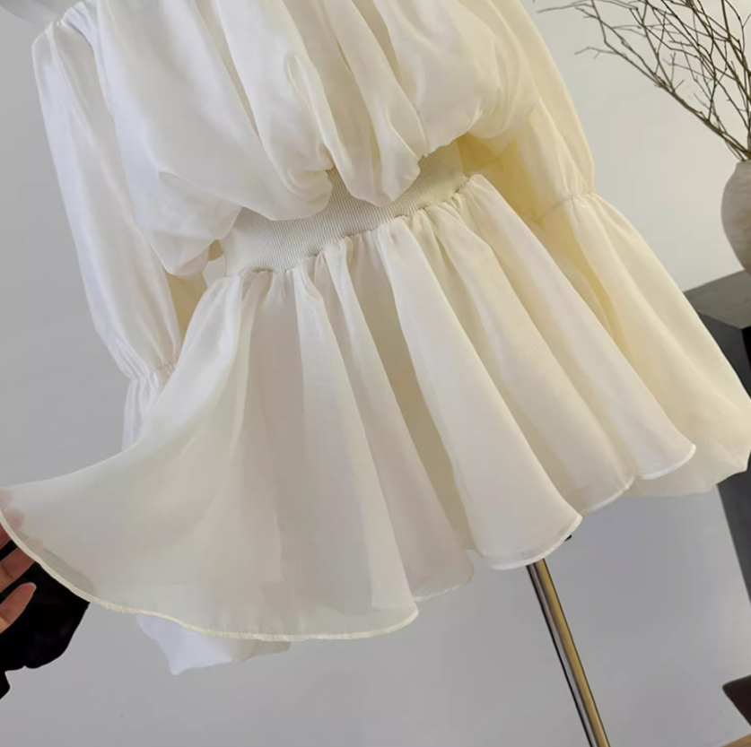 New sweet one-shoulder mesh puff sleeves versatile pleated off-shoulder temperament French shirt top R0278