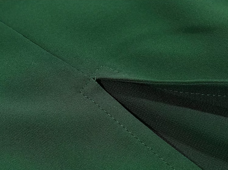 2025 Summer New Retro Temperament Sexy Green Holiday Seaside Suspender Dress R0952