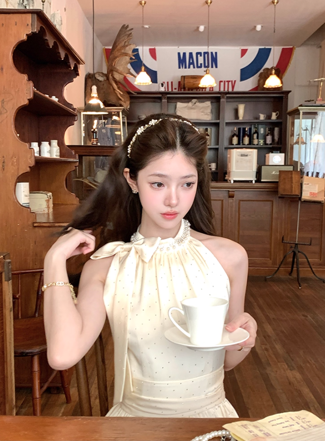 Polka dot halter neck dress summer daughter style temperament high-end off-shoulder dress R4583