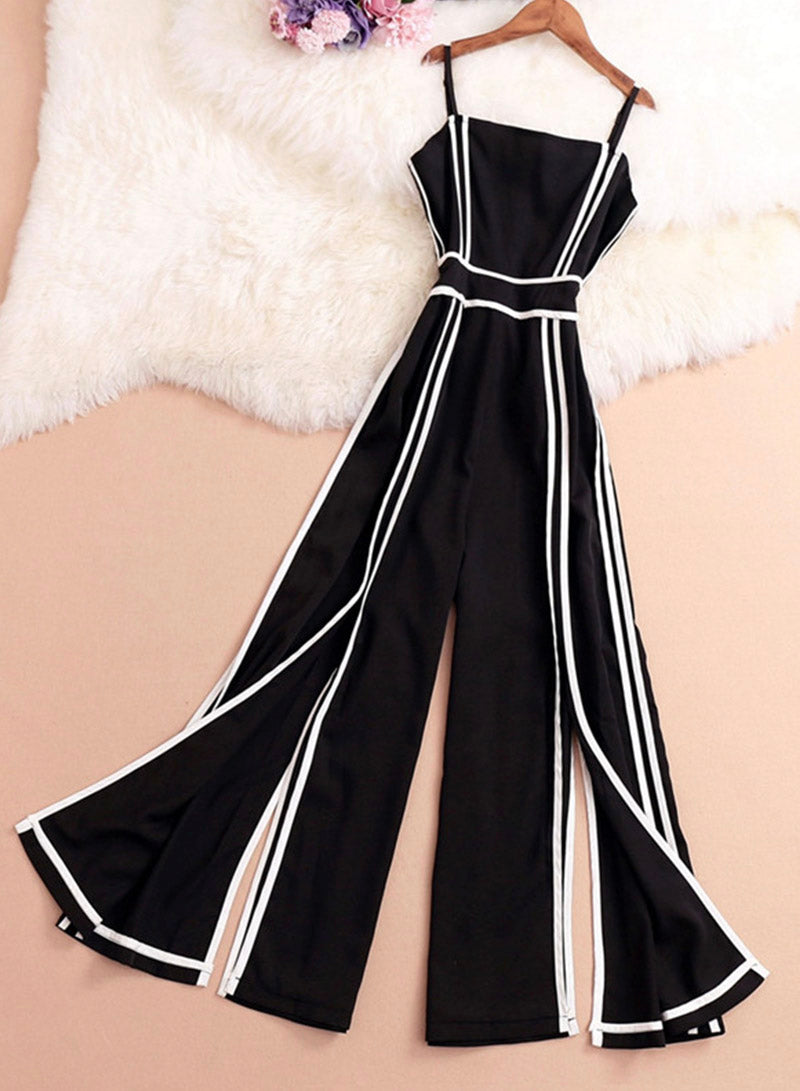 Fashionable black and white striped jumpsuit    S119