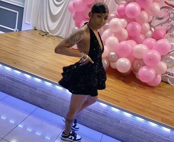 Sexy Back Open Black Sequin Hoco Dresses V Neck Short Cocktail Dress S2493