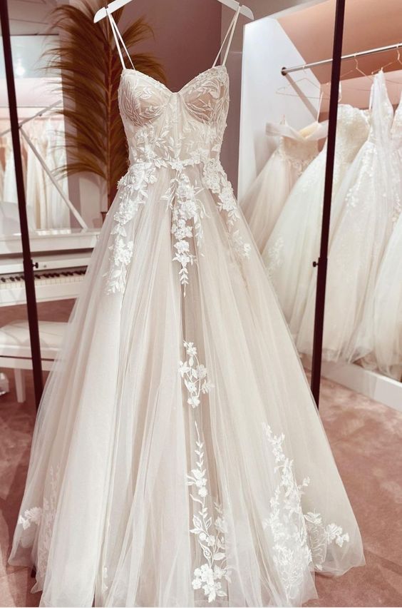 2023 Long Lace Wedding Dresses S2198